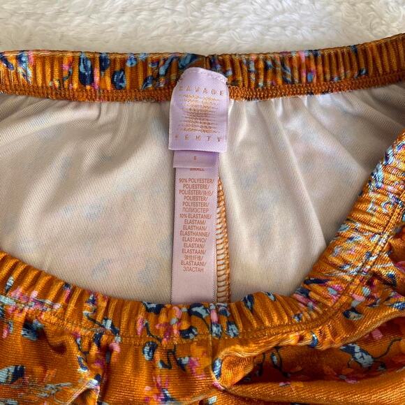 Savage x fenty velvet shorts - Picture 2 of 3